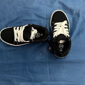 Size: Youth 13 black w/ Memory Foam Wonder Nation unisex kids shoes